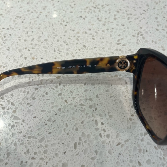 Tory Burch Tortoiseshell Sunglasses with Case - Picture 7 of 9